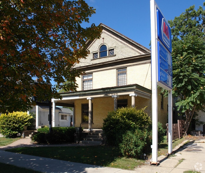 Primary Photo Of 219 E Lawrence Ave, Charlotte Office For Sale