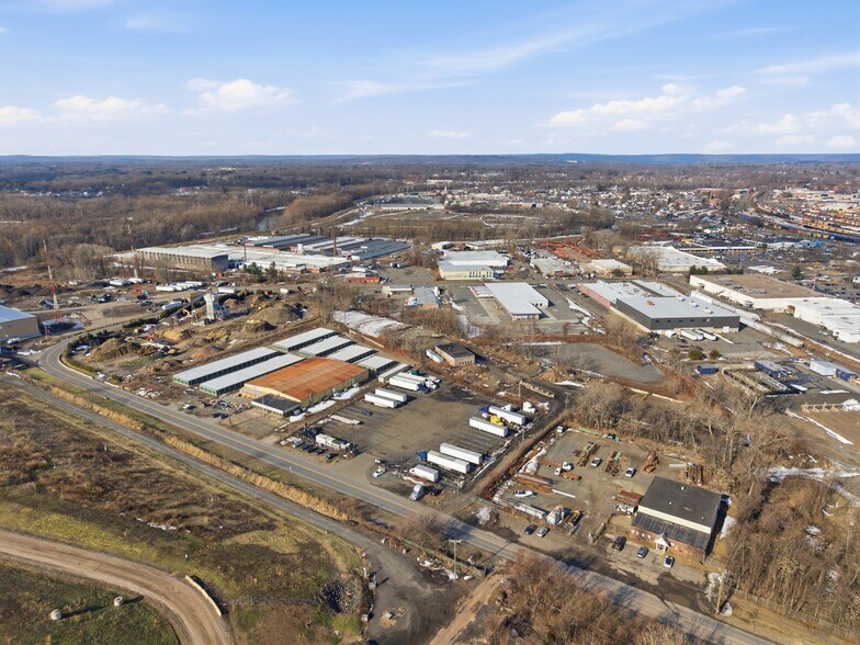 More Photos Of 186 Agawam Ave, West Springfield Land For Lease