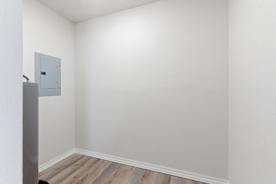 More Photos Of 301 Mount Vernon Blvd, Mount Vernon Apartments For Sale