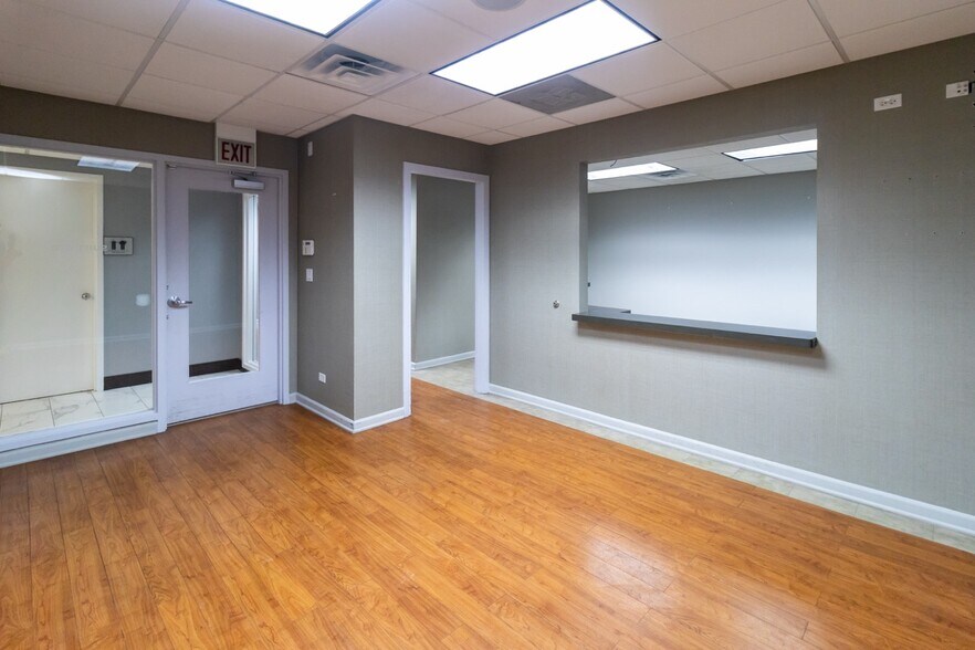 More Photos Of 2400 N Ashland Ave, Chicago Medical For Lease
