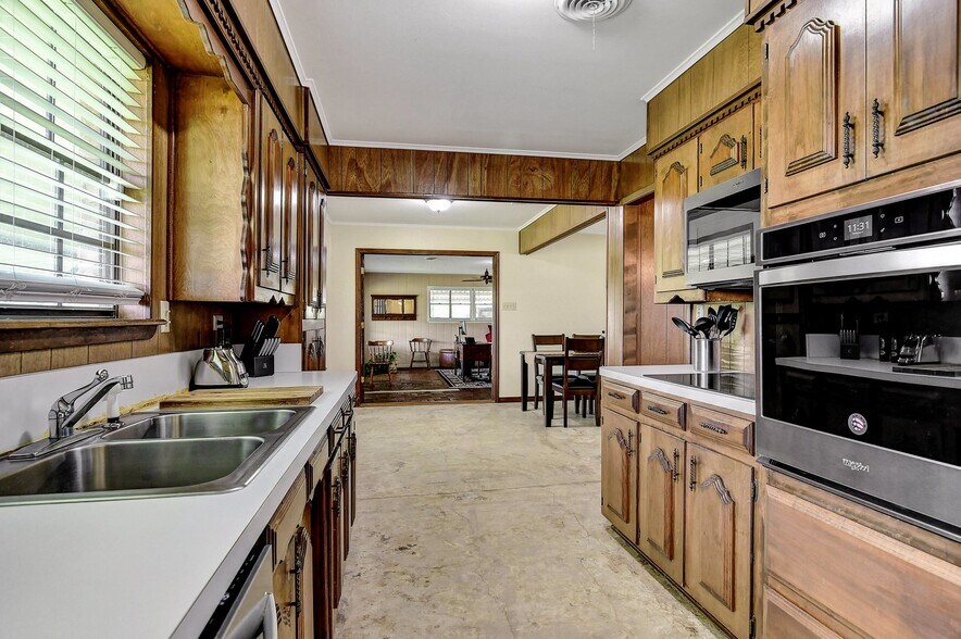 More Photos Of 27160 State Highway 56, Whitesboro Land For Sale