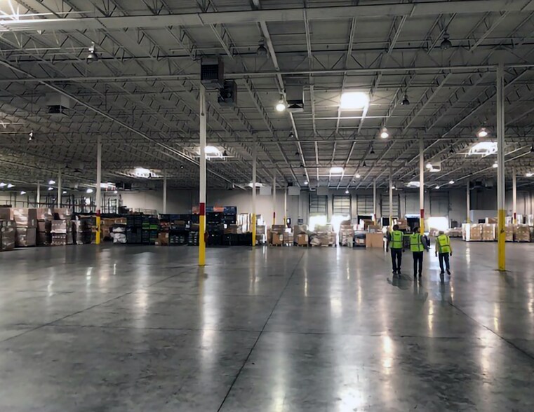 More Photos Of 1101 Burgundy St, El Paso Warehouse For Lease