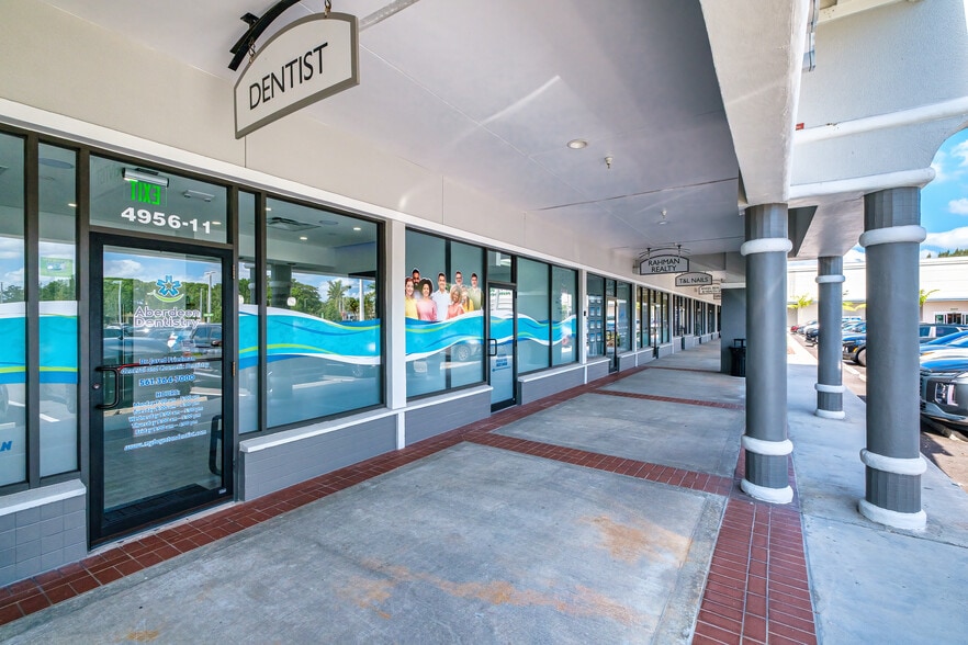 More Photos Of 4966 Le Chalet Blvd, Boynton Beach Unknown For Lease