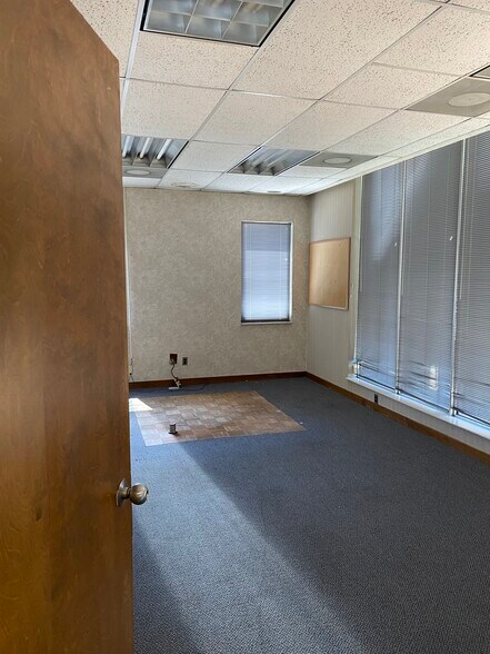 More Photos Of 1330 High St, South Bend Industrial For Sale