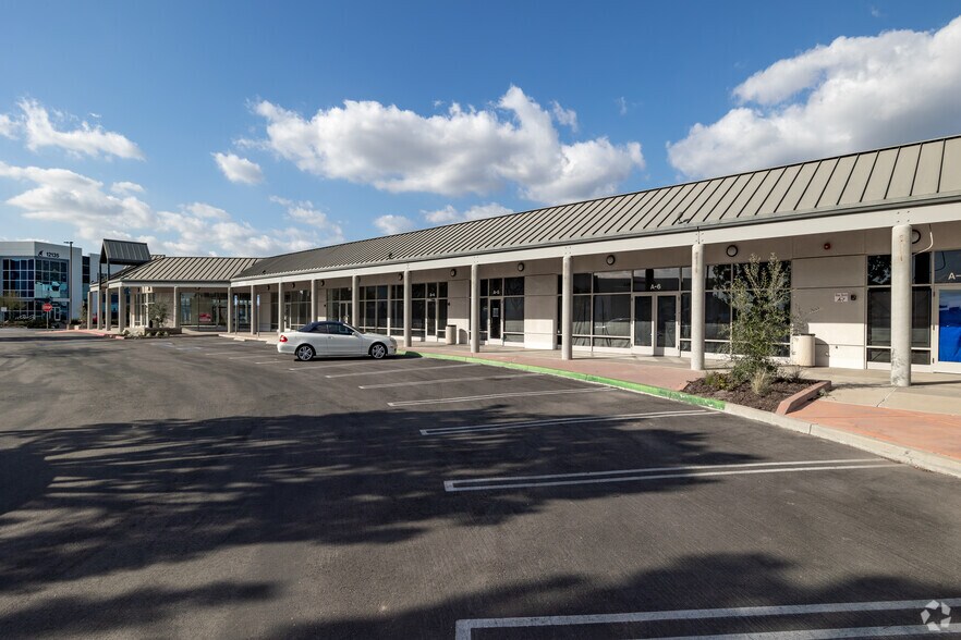 More Photos Of 24318 Hemlock Ave, Moreno Valley Unknown For Lease