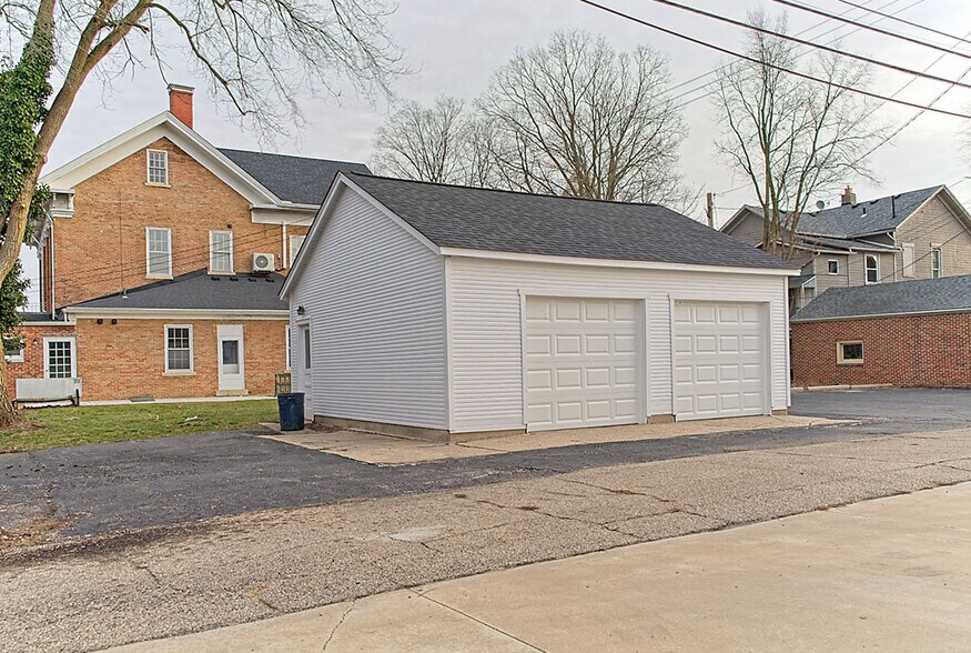 More Photos Of 314 W Main St, Troy Coworking Space