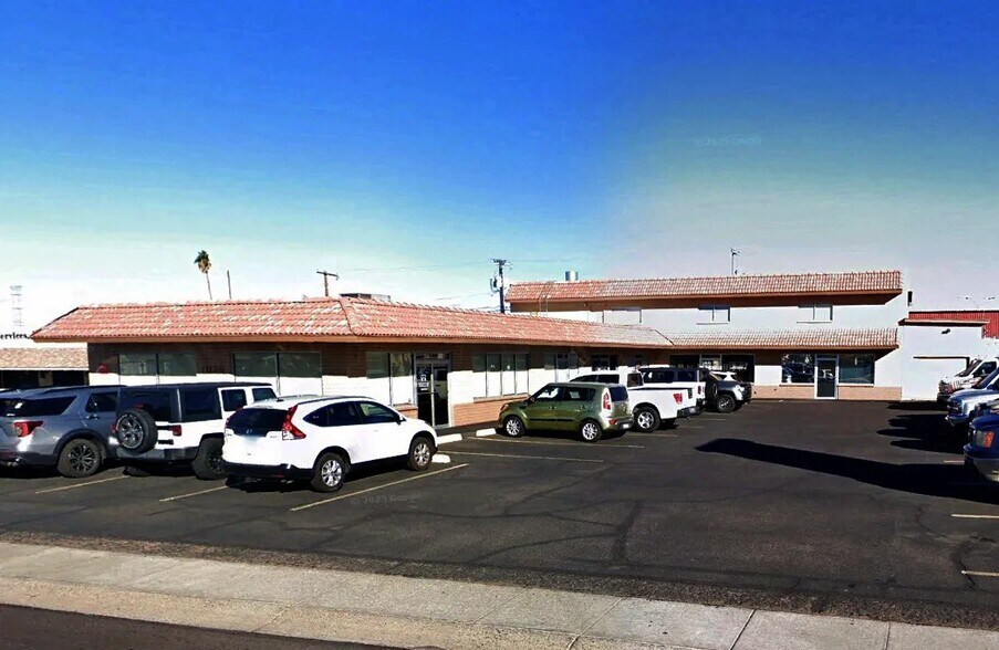 More Photos Of 11126 W Wisconsin Ave, Youngtown Office For Sale