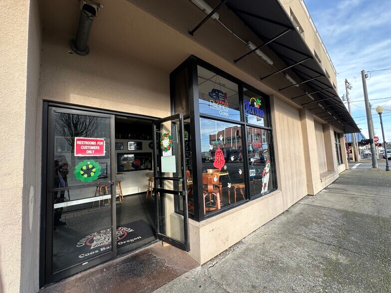 More Photos Of 295 S Broadway, Coos Bay Restaurant For Sale