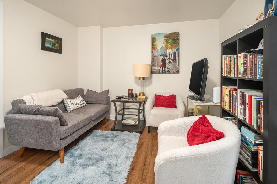 More Photos Of 7329 15th Ave NW, Seattle Apartments For Sale