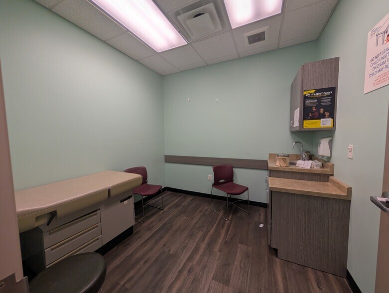 More Photos Of 57 Summit Dr, Corbin Medical For Lease