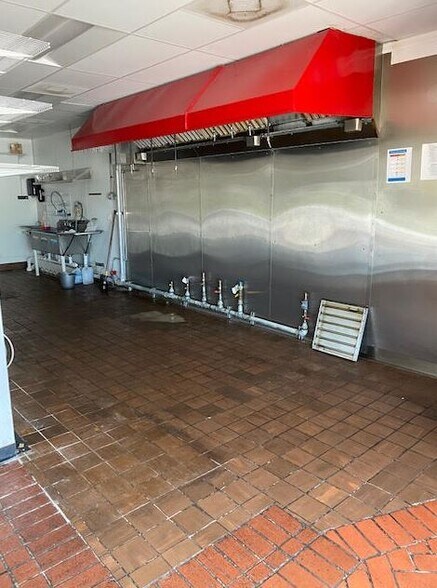 More Photos Of 6813-6823 State Road 54, New Port Richey Restaurant For Lease