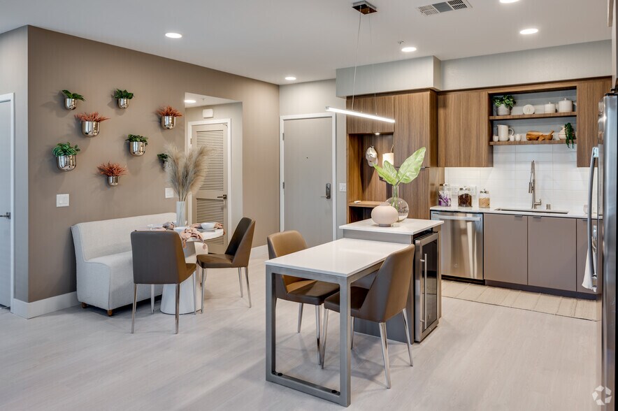 More Photos Of 1912 S Jacaranda St, Anaheim Apartments For Lease