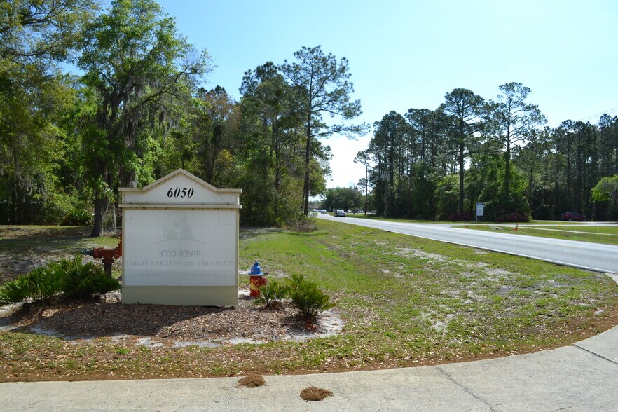More Photos Of 6050 Saint Johns Ave, Palatka Medical For Sale