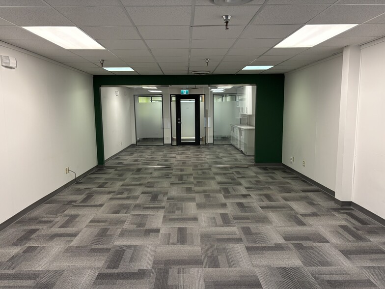 More Photos Of 10130-10132 105 St NW, Edmonton Storefront Retail Office For Lease