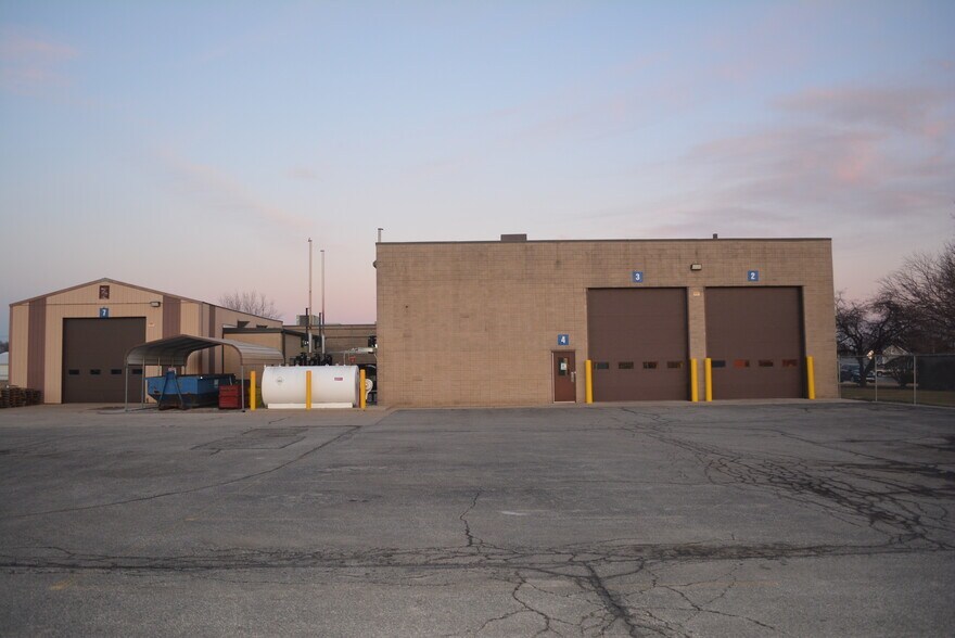Primary Photo Of 518 Michigan Ave, Auburn Light Manufacturing For Lease
