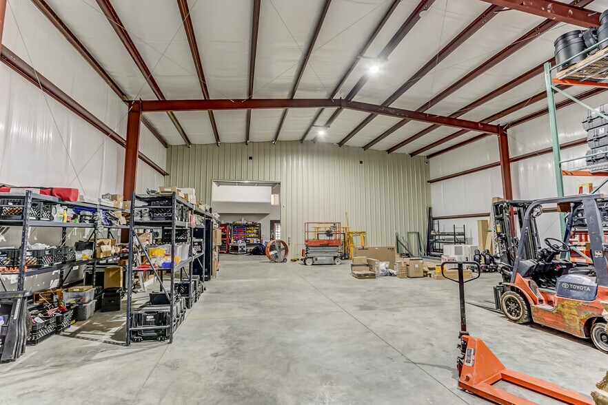 More Photos Of 222 Quality Dr, Byhalia Warehouse For Lease