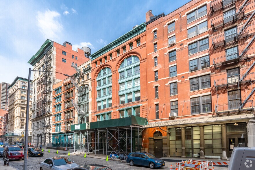 Primary Photo Of 152 Franklin St, New York Apartments For Lease