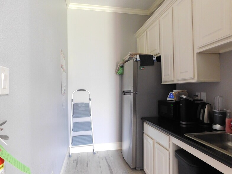 More Photos Of 134 Eldridge Rd, Sugar Land Office Residential For Lease