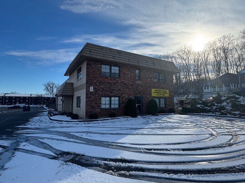 More Photos Of 201 Westfield St, West Springfield General Retail For Lease