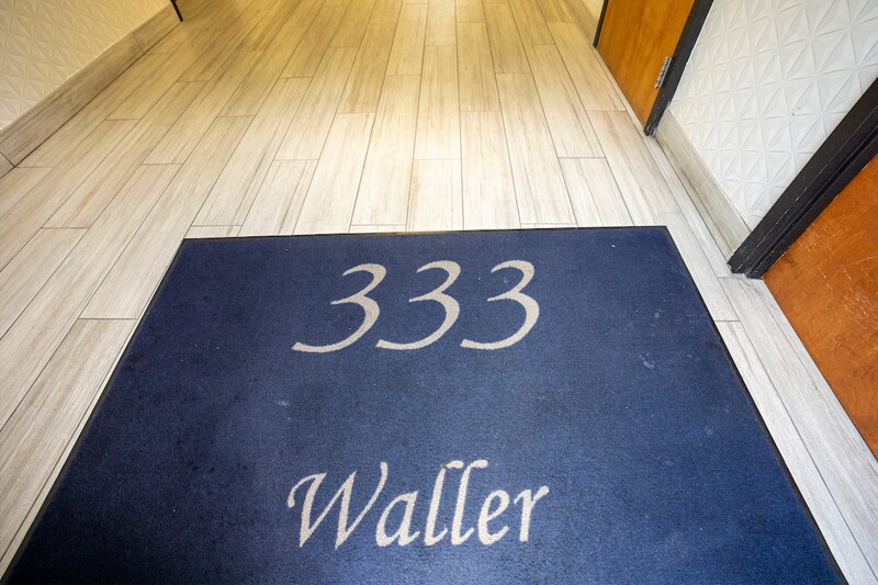 More Photos Of 333 Waller Ave, Lexington Medical For Sale