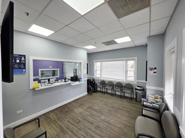 More Photos Of 200 N Gary Ave, Carol Stream Medical For Sale
