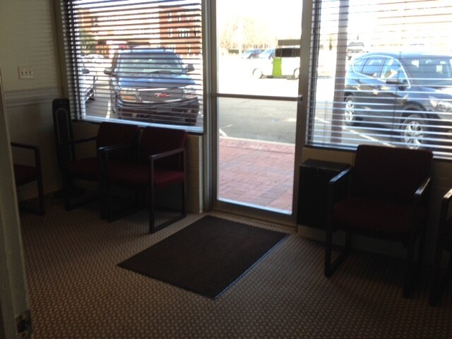 More Photos Of 431-433 W Broadway St, Muskogee Office For Lease