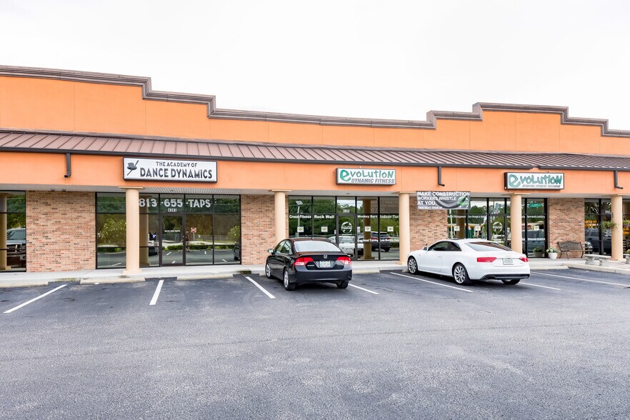 More Photos Of 4325 Lynx Paw Trail, Valrico General Retail For Lease