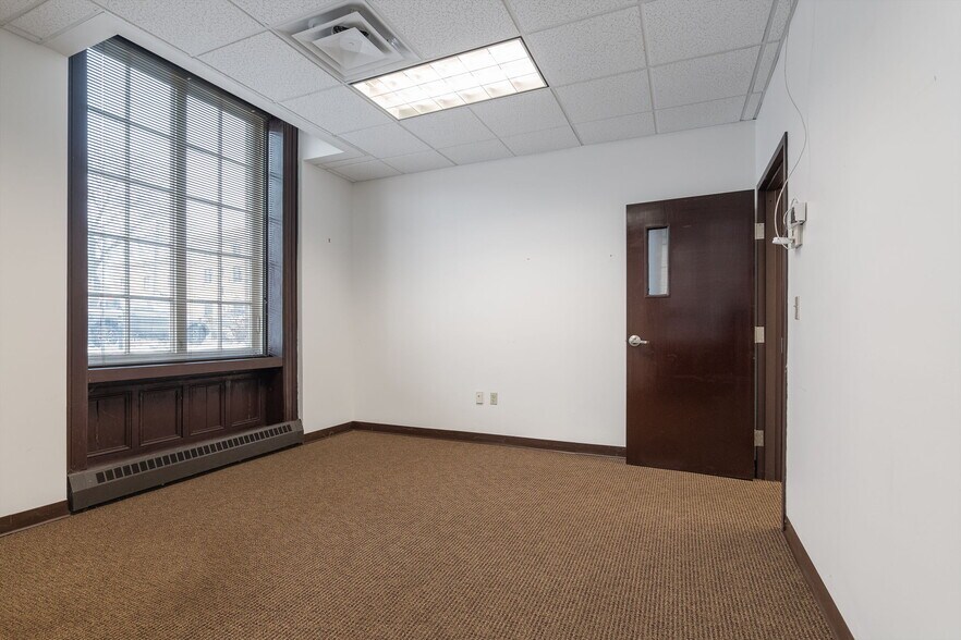 More Photos Of 19 Dove St, Albany Office For Sale