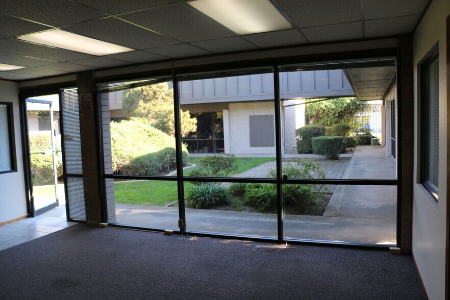 More Photos Of 5637 N Pershing Ave, Stockton Medical For Lease