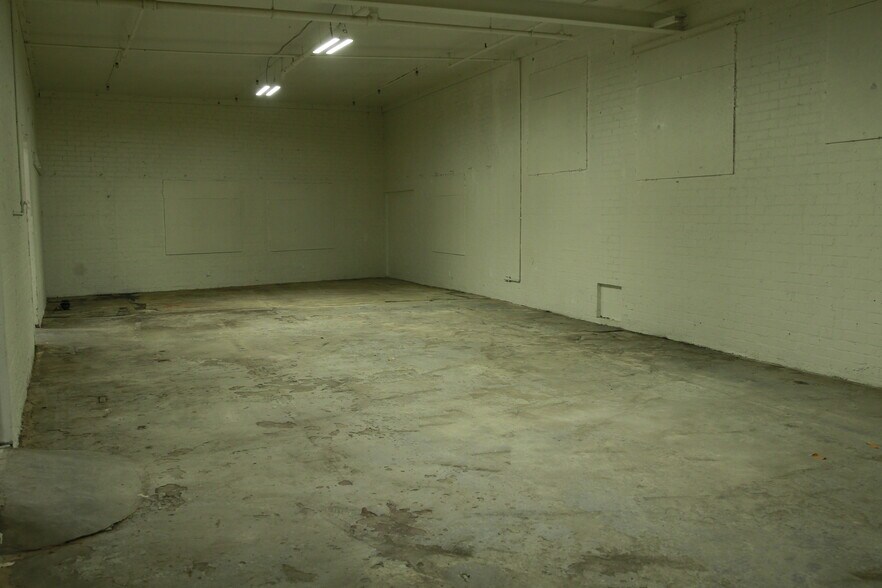 More Photos Of 3431 E 15th St, Los Angeles Manufacturing For Sale