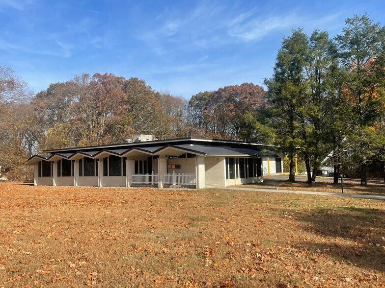 More Photos Of 271 Jenckes Hill Rd, Lincoln Manufacturing For Sale