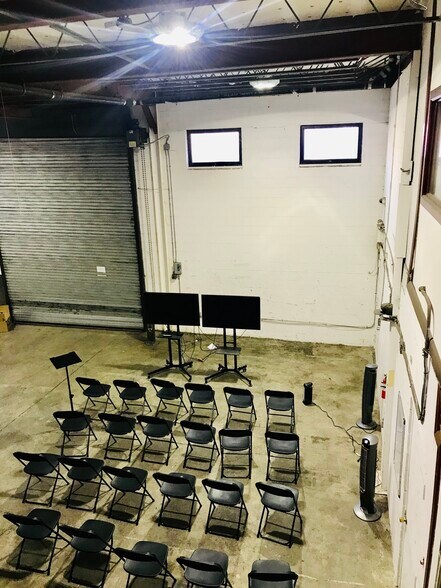 More Photos Of 48 Grattan St, Brooklyn Warehouse For Lease