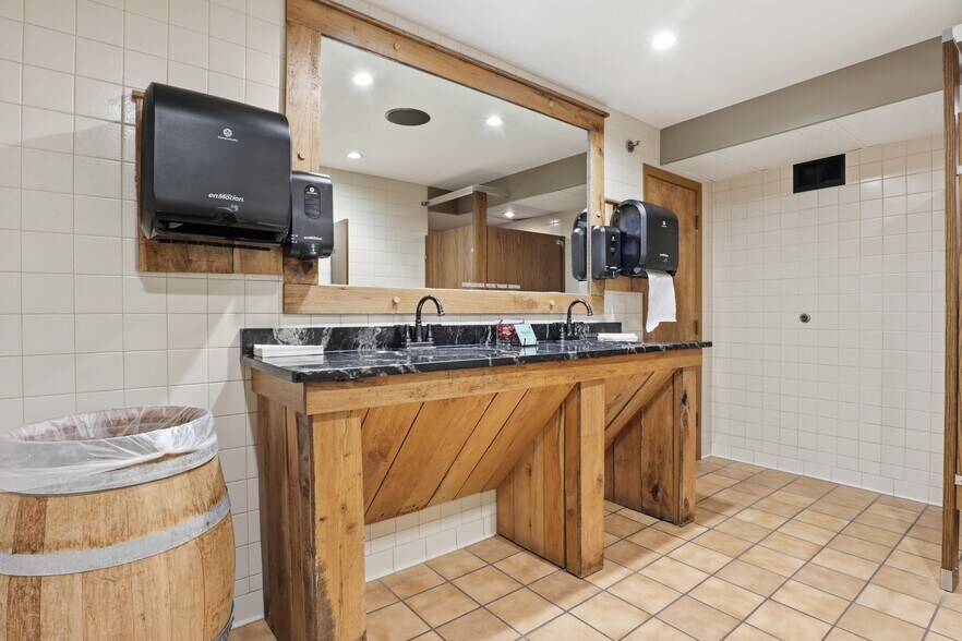More Photos Of 1 E Church St, Fairport Restaurant For Sale