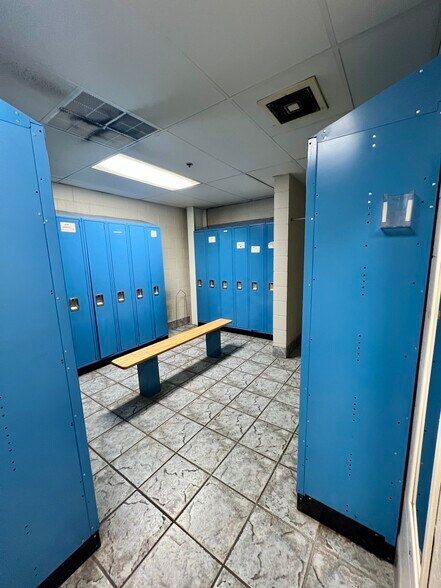 More Photos Of 827 Moll Dr, Boyne City Manufacturing For Lease