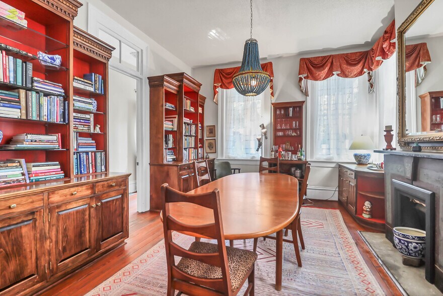 More Photos Of 78 Society St, Charleston Specialty For Sale