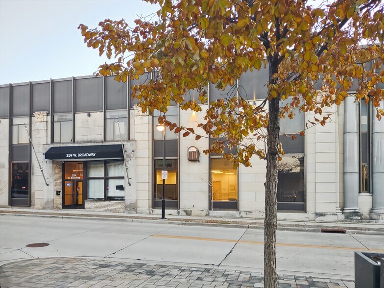 More Photos Of 259 W Broadway, Waukesha Coworking Space