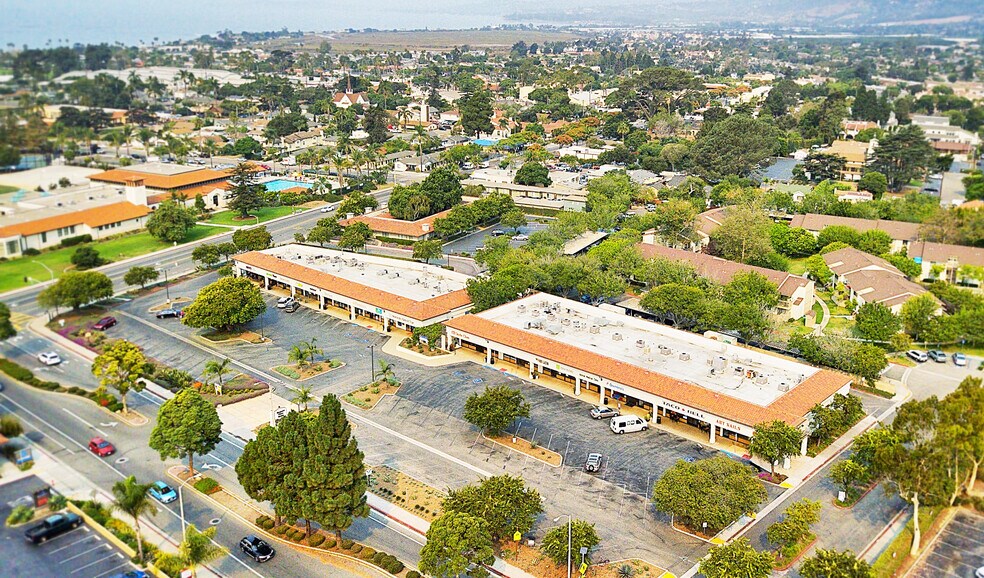 More Photos Of 1001-1049 Casitas Pass Rd, Carpinteria Storefront For Lease