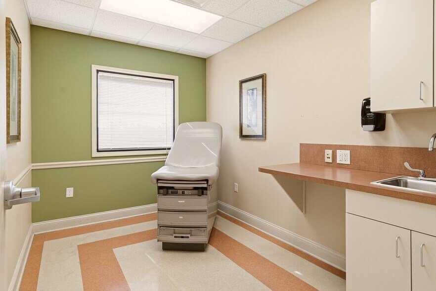 More Photos Of 9 San Bartola Dr, Saint Augustine Medical For Sale