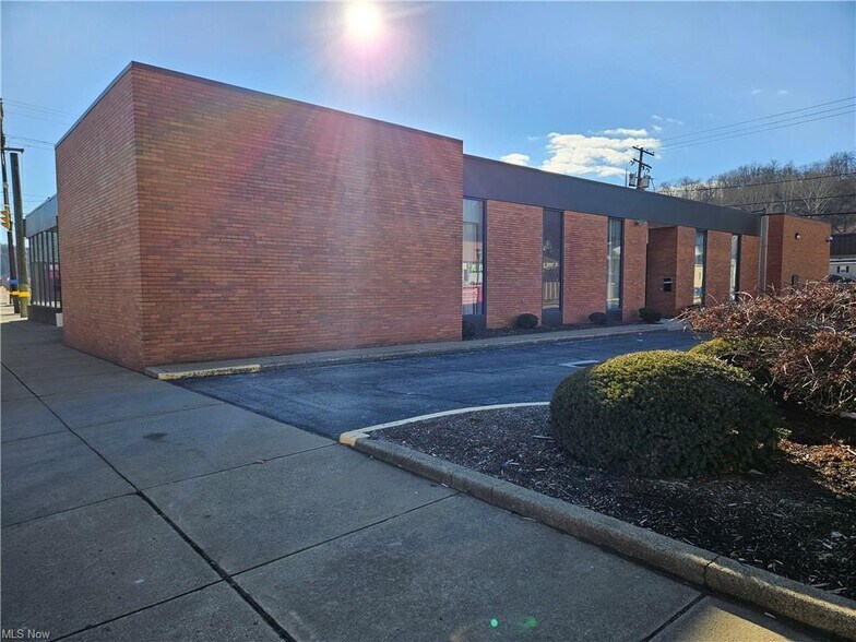 More Photos Of 3265 Main St, Weirton Bank For Sale