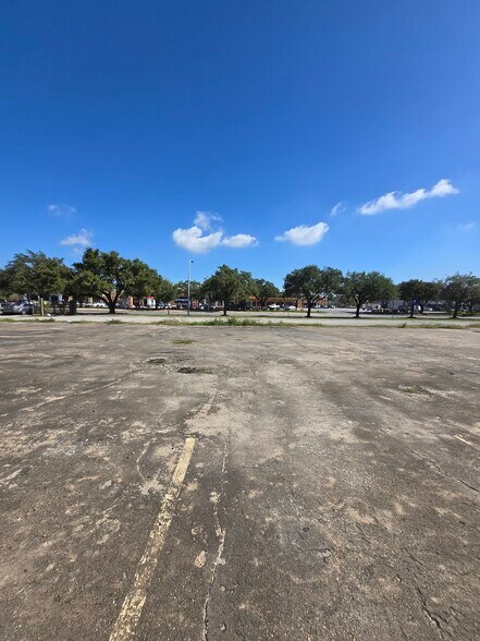 More Photos Of 8200 Broadway St, Houston Land For Sale