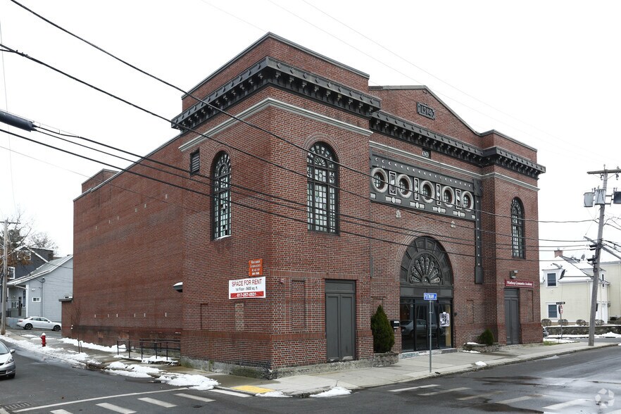 Primary Photo Of 64 Putnam St, Winthrop Storefront Retail Office For Lease