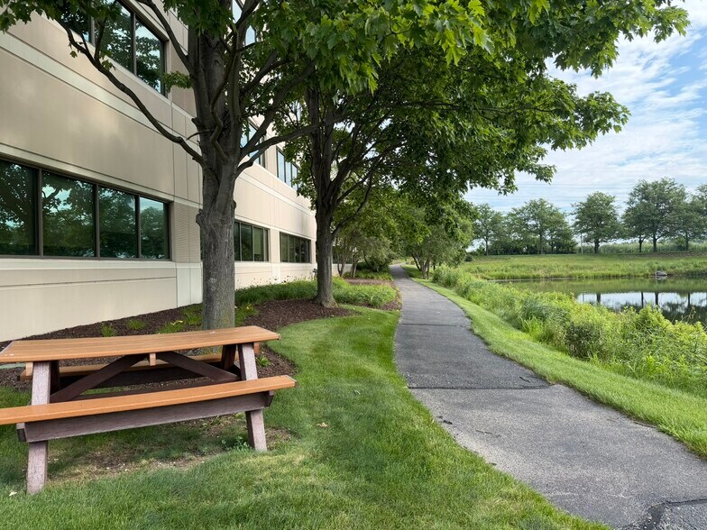 More Photos Of 4355 Weaver Pky, Warrenville Office For Lease