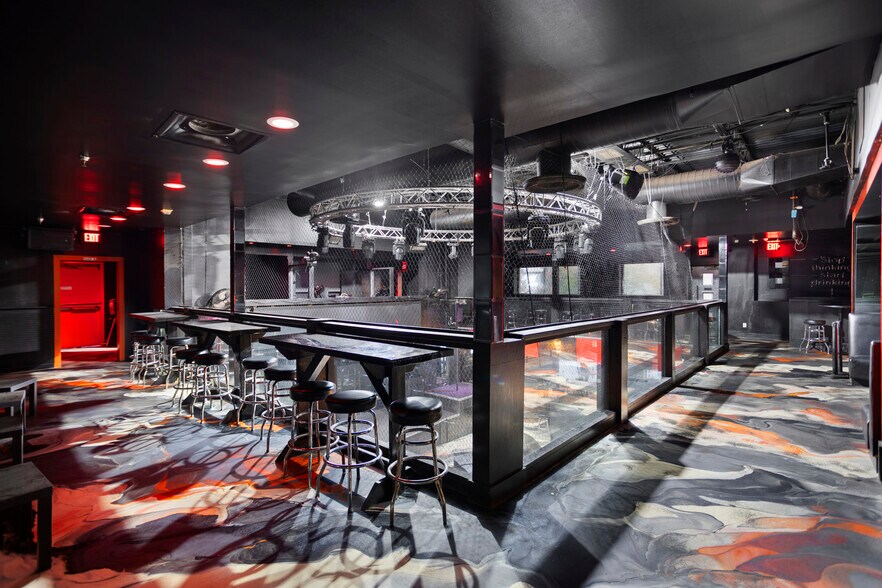 More Photos Of 10333 E Technology Blvd, Dallas Bar For Sale