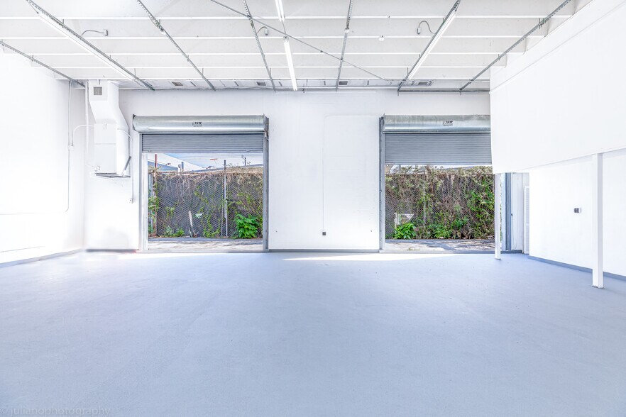More Photos Of 2021 NW 1st Pl, Miami Warehouse For Lease