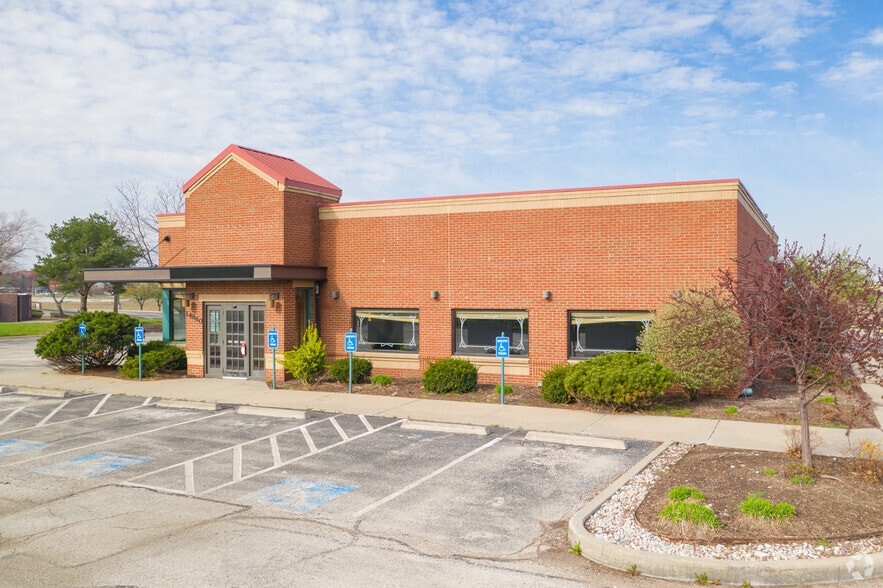 More Photos Of 14860 S Harrison St, Olathe Restaurant For Lease