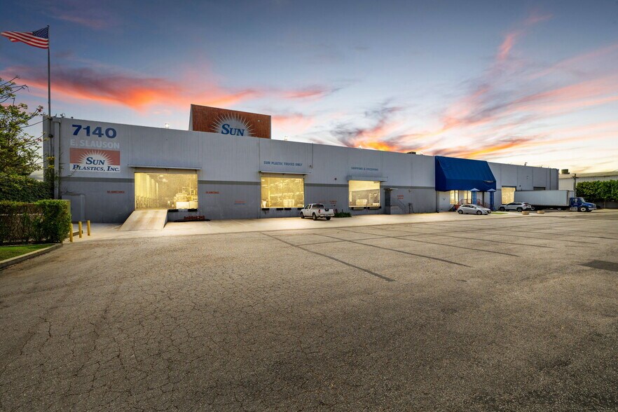 Primary Photo Of 7136-7140 E Slauson Ave, Commerce Warehouse For Lease