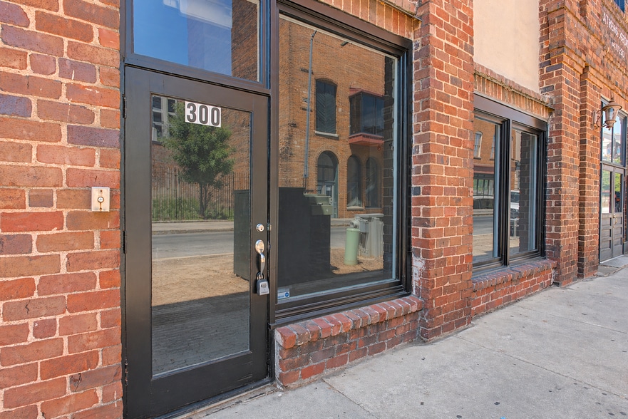 Primary Photo Of 269 N Hull St, Athens Apartments For Sale