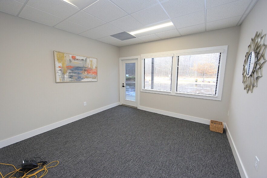 More Photos Of 1906 E Highway 54, Durham Unknown For Lease