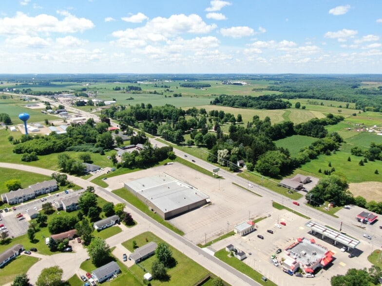 More Photos Of 291 S Main St, Clintonville Freestanding For Lease