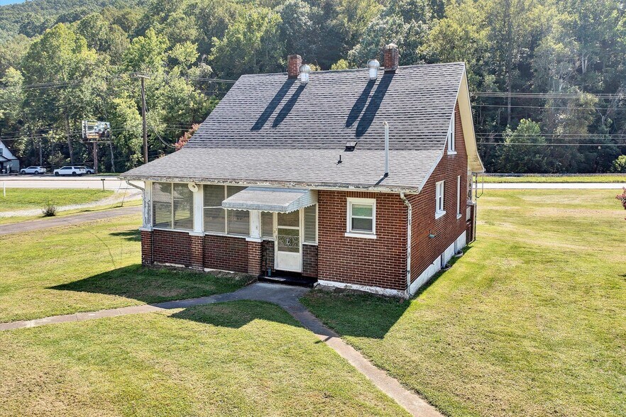 More Photos Of 5422 Franklin Rd SW, Roanoke Office For Sale